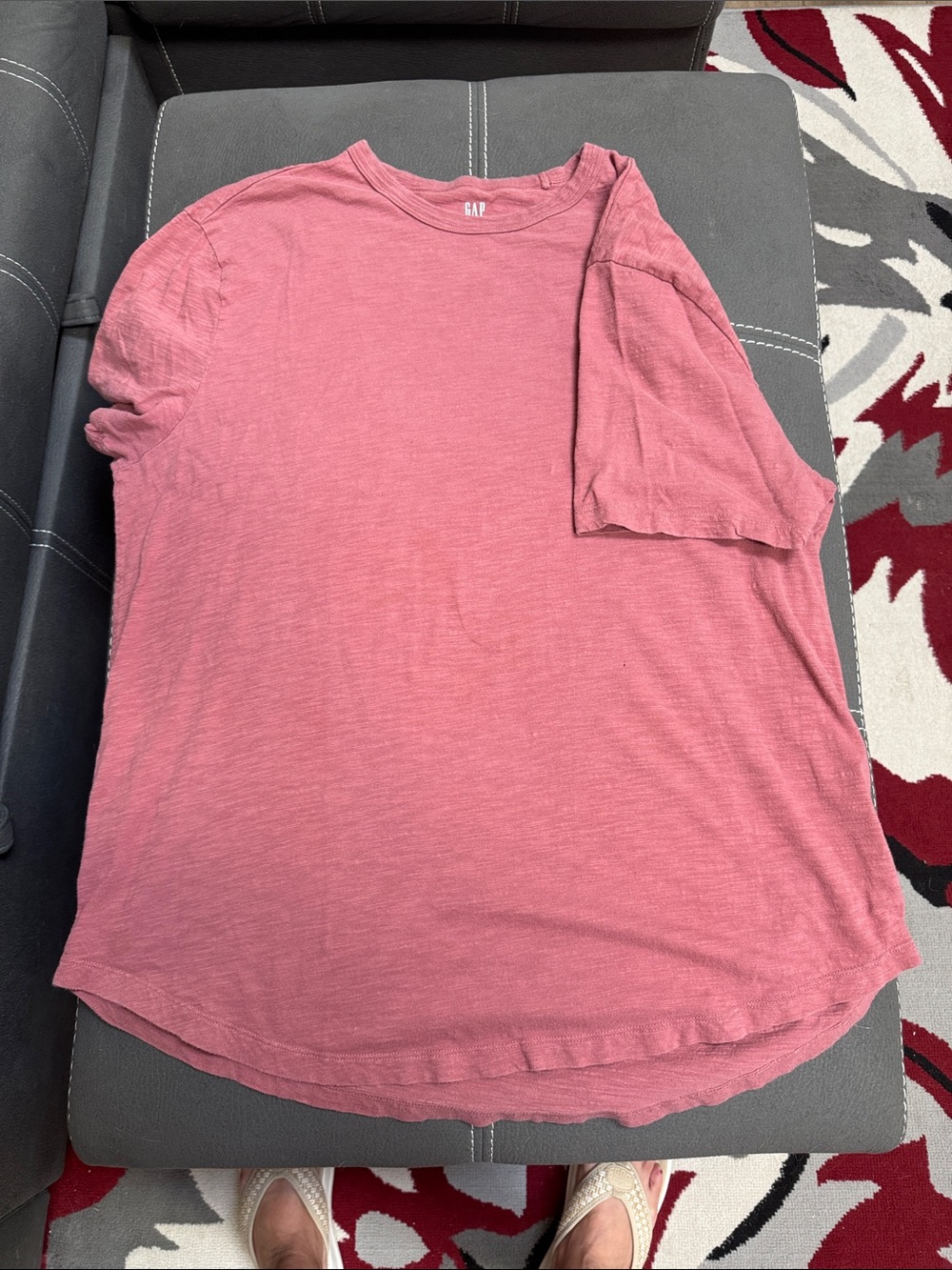 GAP Men’s Dusty Pink Short-Sleeve Crewneck Tee